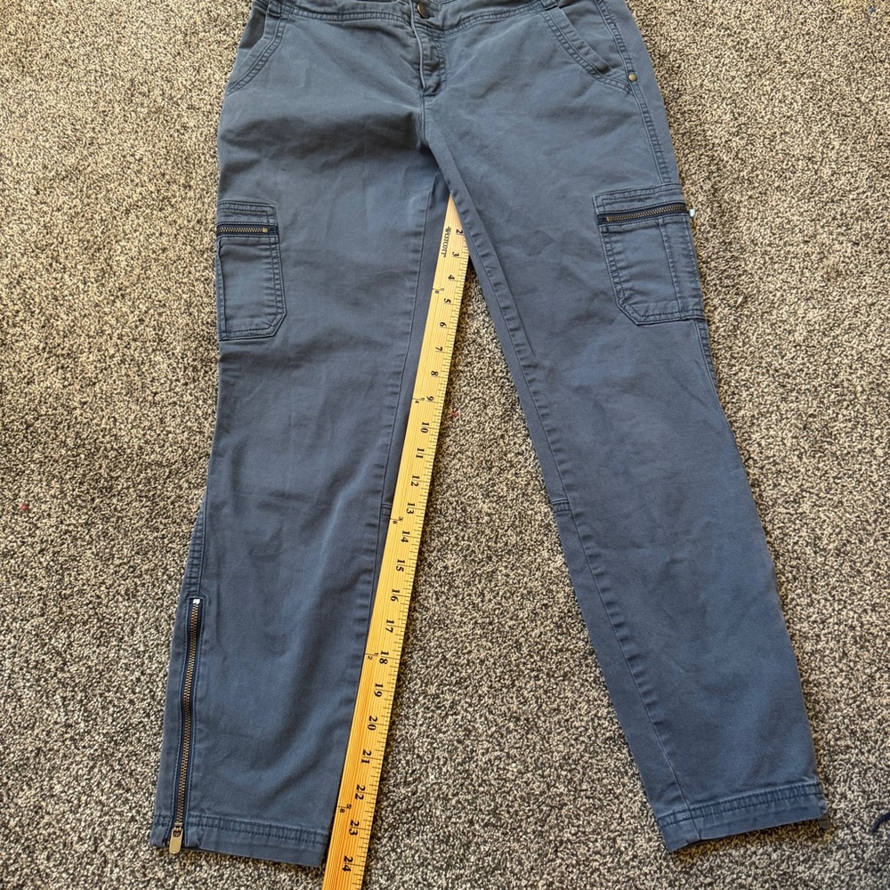 ATHLETA Blue Organic Cotton Blend Boulder Cargo Zipper Ankle Pants Size 6 - Picture 9 of 12